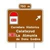 Acceso a carretera hist�rica desde carretera multicarril. Cartel de prese�alizaci�n