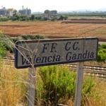 La calzada abandonada de la autopista del Mediterr�neo en Silla (Valencia)
