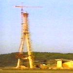 Obras del puente internacional sobre el Guadiana en Ayamonte (Informativos RTVE, 11/1990)